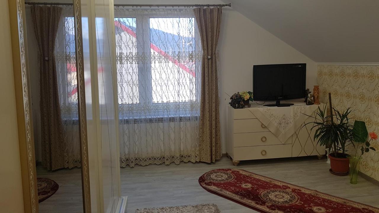 Casa Cojanu Hotell Petroşani Eksteriør bilde